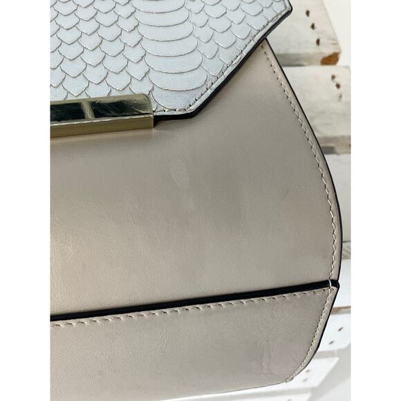 ANTONIO MELANI SILVER AND TAUPE LARGE ANIMAL PRINT HANDBAG - Picture 7 of 16